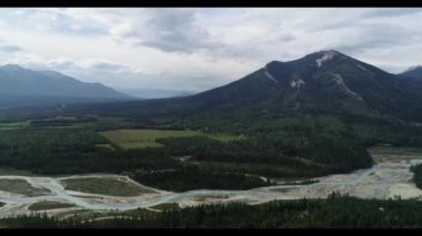 Dağın yamacında bir işaret.