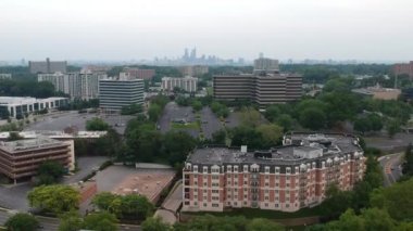 Bir şehir manzarası