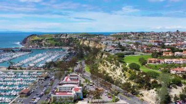 Bir şehir manzarası