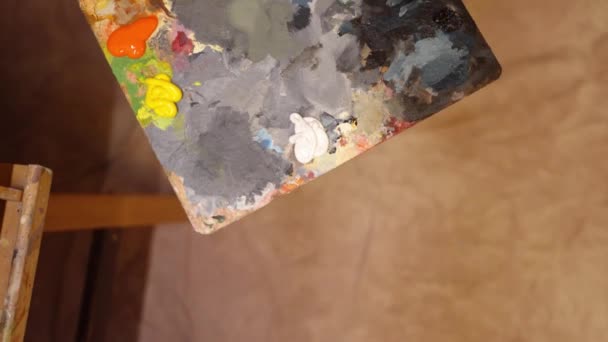 Primer plano de la paleta de pintura. — Vídeos de Stock