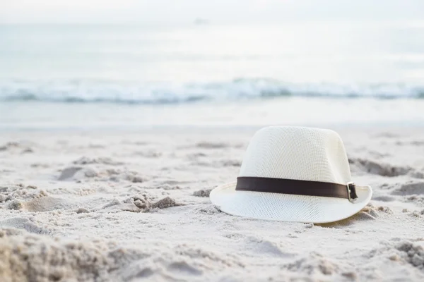 Καπέλο στην παραλία — Φωτογραφία Αρχείου
