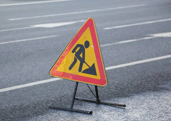 Taşınabilir yol çalışması uyarısı