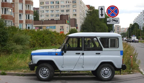 Coche Policía Ruso Calle Ulitsa Antonova Ovseenko San Petersburgo Rusia —  Fotos de Stock