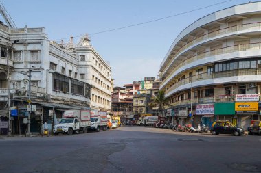 Corona Virüsü Covid yüzünden Mumbai 'deki Kapalı Dükkanları ve Yolları Kilitle - 19