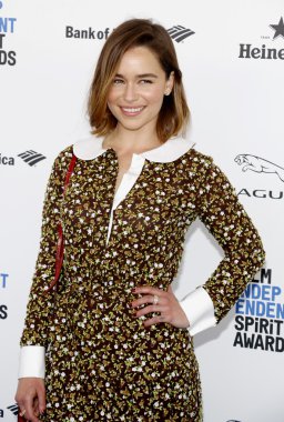 aktrist Emilia Clarke