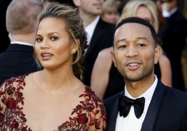 Chrissy Teigen ve John Legend