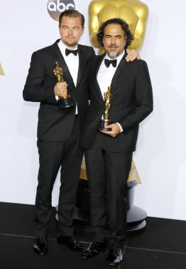 Alejandro Gonzalez Inarritu ve Leonardo Dicaprio