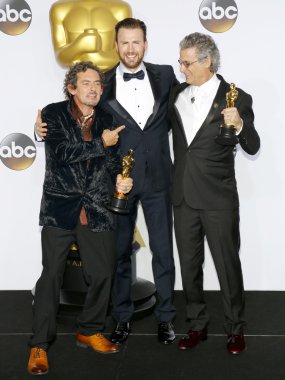 David White ve Chris Evans