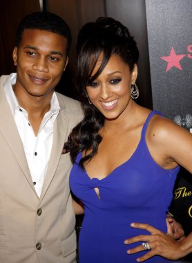 Tia'yı mowry ve cory hardrict