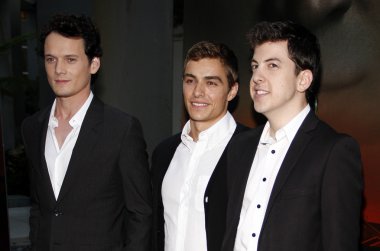 Dave Franco ve Christopher Mintz-Plasse
