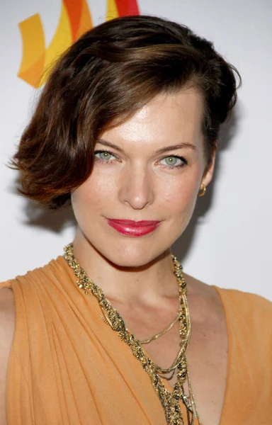 Actriz Milla Jovovich — Foto de Stock