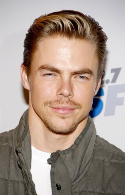 dansçı, aktör ve şarkıcı Derek Hough