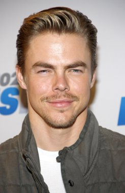dansçı, aktör ve şarkıcı Derek Hough