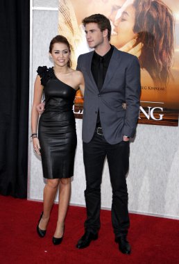 miley cyrus ve liam hemsworth