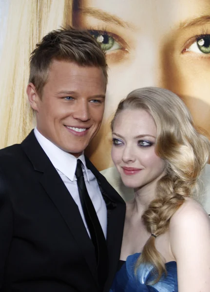 Amanda Seyfried και Chris Egan — Φωτογραφία Αρχείου