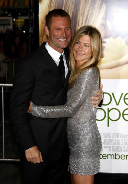 Aaron Eckhart ve Jennifer Aniston