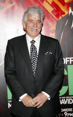 Aktör Dennis Farina