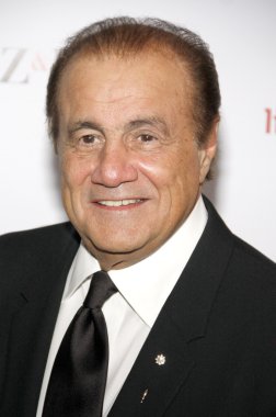 aktör Larry Thompson