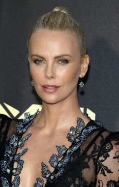 aktris charlize theron