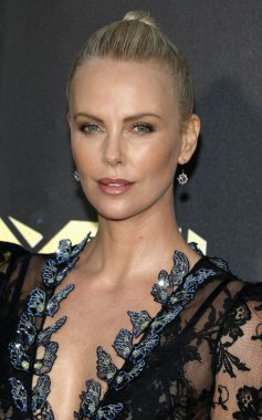 aktris charlize theron