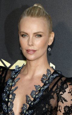 aktris charlize theron