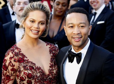 Chrissy Teigen ve John Legend