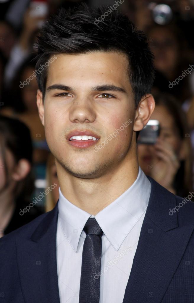 Actor Taylor Lautner – Stock Editorial Photo © PopularImages #107454454
