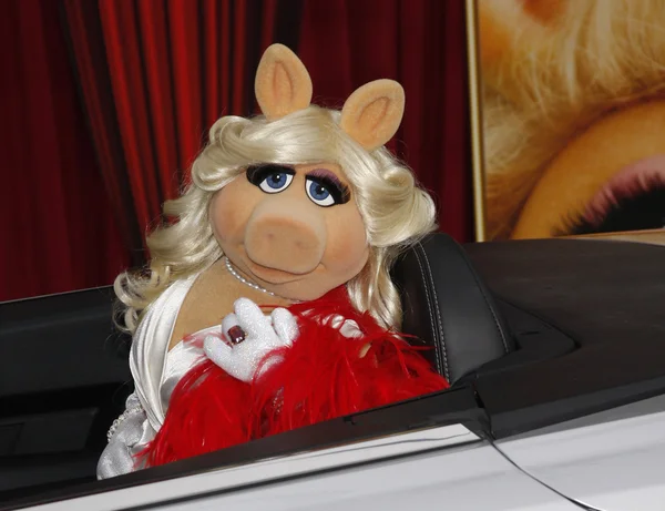 Muñeca Miss Piggy —  Fotos de Stock