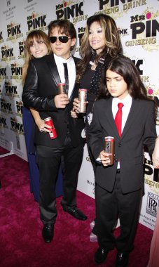 Paris Jackson, Prince Michael Jackson, La Toya Jackson ve battaniye Jackson