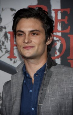 Aktör Shiloh Fernandez