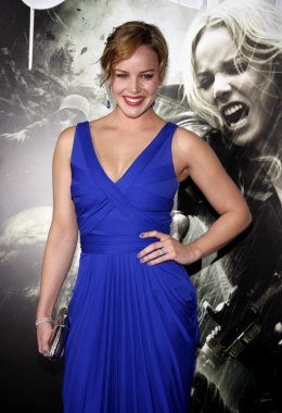 sinema oyuncusu ve rap müzisyeni Abbie Cornish