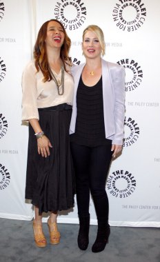 Christina Applegate ve Maya Rudolph