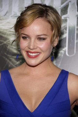 sinema oyuncusu ve rap müzisyeni Abbie Cornish