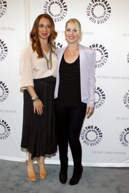 Christina Applegate ve Maya Rudolph