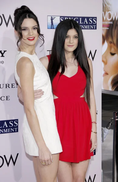 Kylie Jenner y Kendall Jenner —  Fotos de Stock