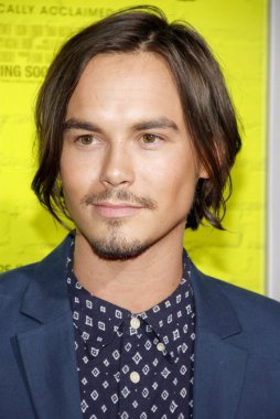 aktör Tyler Blackburn