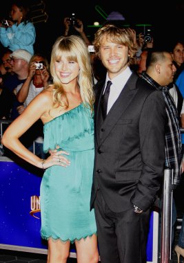 Eric christian olsen ve sarah wright