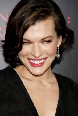 oyuncu ve model Milla Jovovich