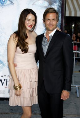 Gabriel Macht and Jacinda Barrett
