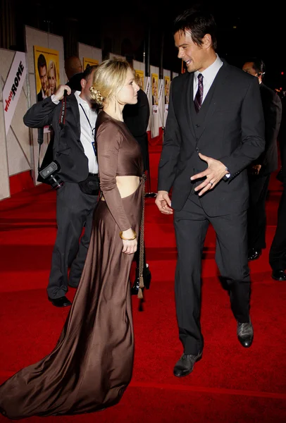 Kristen Bell y Josh Duhamel — Foto de Stock