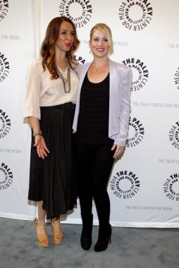 Christina Applegate ve Maya Rudolph