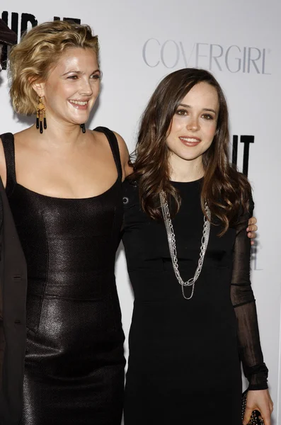 Drew Barrymore e Ellen Page — Fotografia de Stock