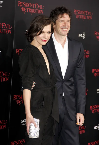 Milla Jovovich och Paul Anderson — Stockfoto