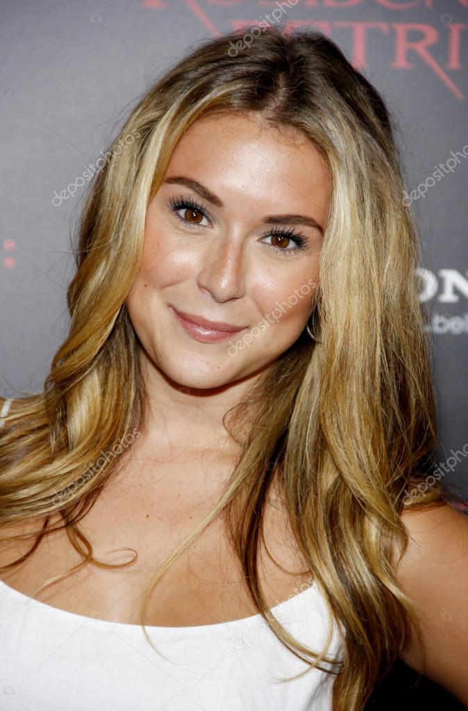 actriz y cantante Alexa Vega 2023