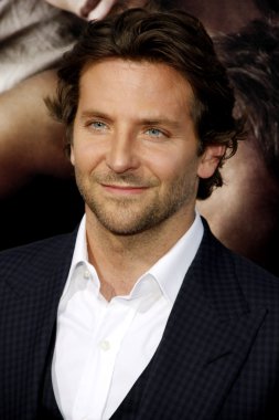aktör ve yapımcı Bradley Cooper