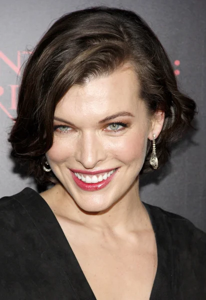 oyuncu ve model Milla Jovovich