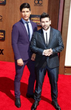 Dan Smyers ve Shay Mooney