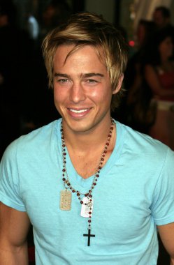 aktör Ryan Carnes