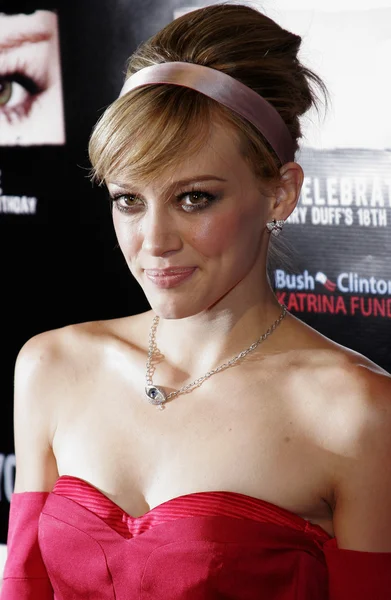 Skådespelerskan Hilary Duff — Stockfoto