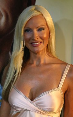 oyuncu ve model Caprice